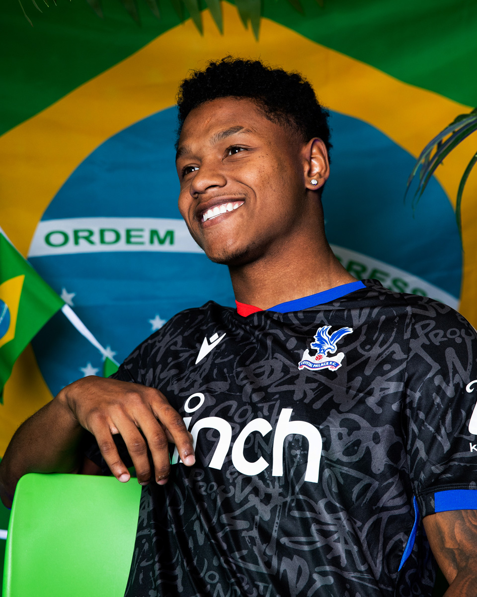 Áo Đấu Sân khách Thứ Hai Của Crystal Palace 2023-24