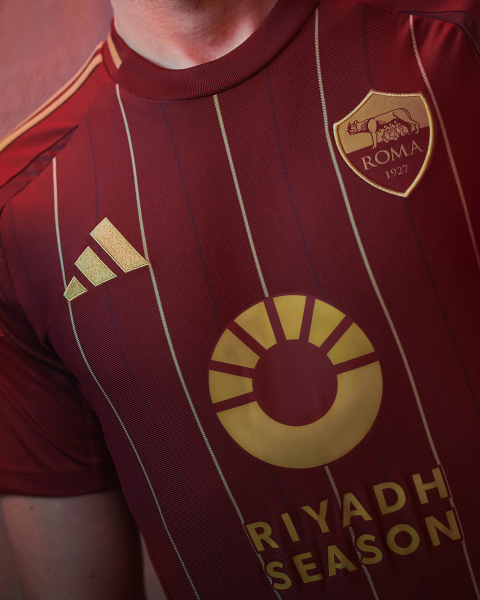 Áo đấu sân nhà Roma cho mùa giải 2024-25