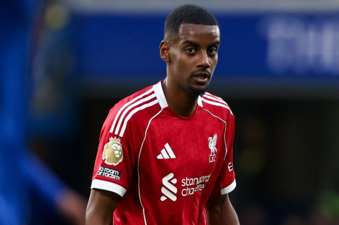 Ngôi sao đắt giá thất bại! Isak gặp khó khăn ở cả câu lạc bộ và đội tuyển quốc gia