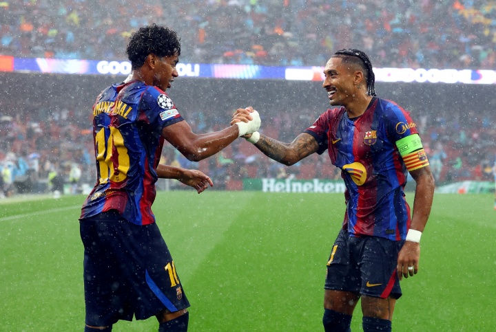 Phong độ bùng nổ! Barca đa điểm khai hỏa: Raphinha 8 bàn 1 kiến tạo, Yamal 5 bàn 2 kiến tạo, Fermín 4 bàn 2 kiến tạo