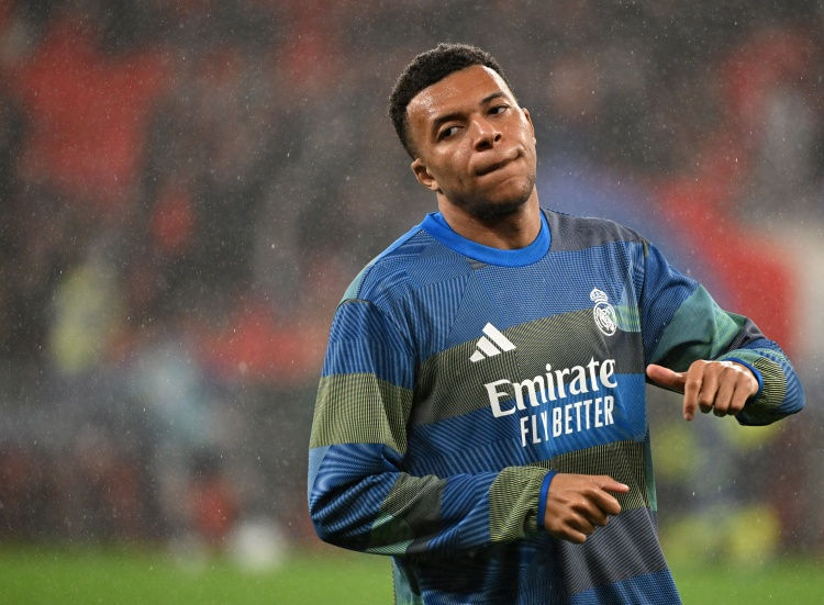 Tin chính thức Real Madrid: Mbappe bị bong gân đầu gối trái, điều trị bảo tồn – Trận gặp Man City sau 9 ngày
