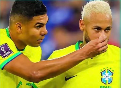 Casemiro lên tiếng: Neymar vẫn là trụ cột Brazil