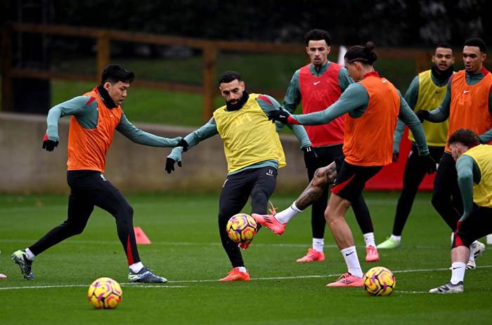 ภาพการฝึกซ้อม: การทำงานของลิเวอร์พูลก่อนพบกับฟูแล่มในวันพฤหัสบดี