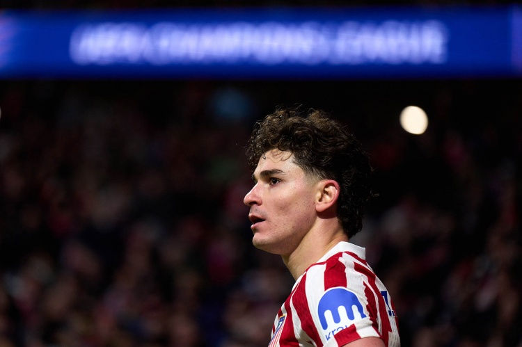 Barcelona vẫn tin tưởng Lewandowski và Ferran, nhắm Alvarez hoặc Vlahovic cho hàng công