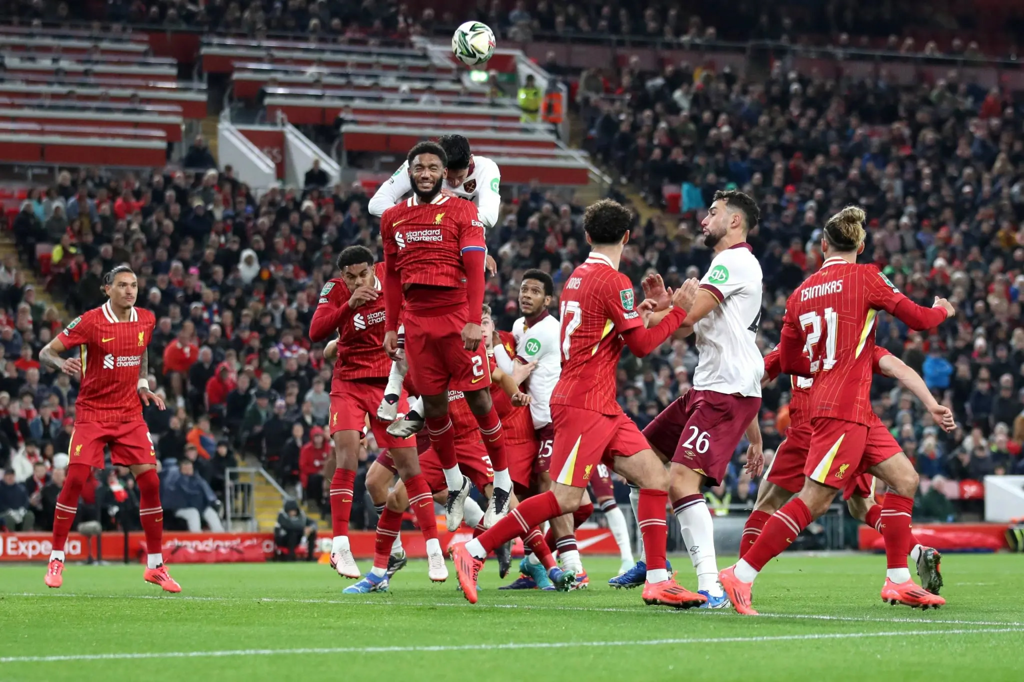 West Ham United đã bị Liverpool loại ở League Cup 2 năm liên tiếp với tỷ số đều là 5-1