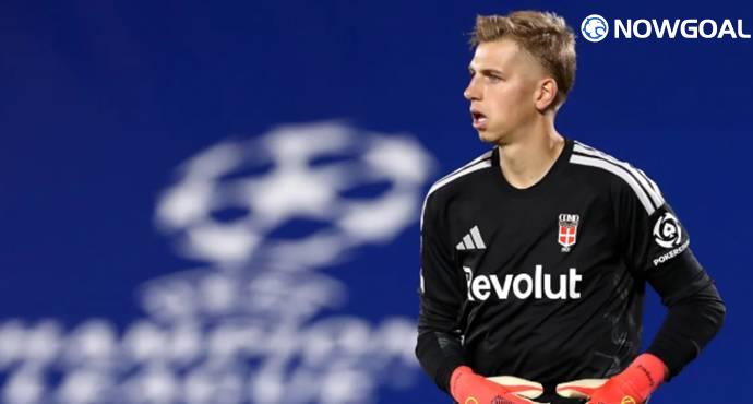 Como Star Jean Butez Earns First France Call-Up Under Zidane