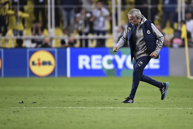 Mourinho đã dẫn dắt 8 đội giành chiến thắng trong giải đấu UEFA