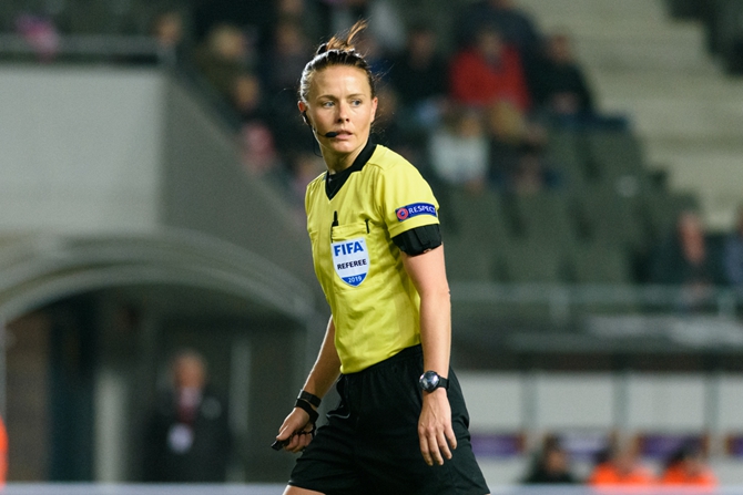 Welch to become Premier League's first female referee