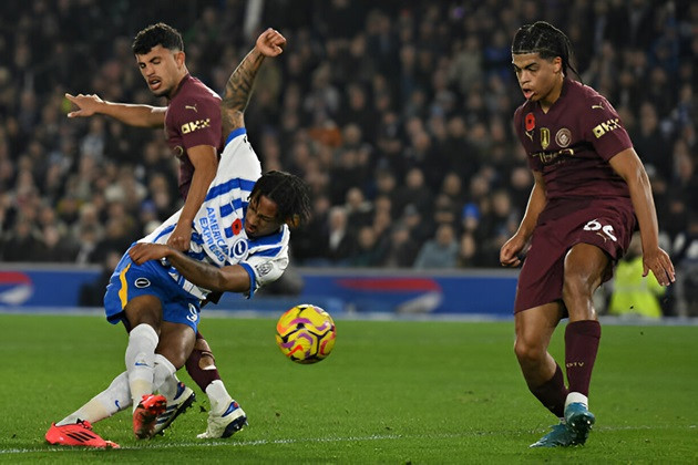 Hàng Phòng Ngự Chắp Vá Khiến Man City Ôm Hận Trước Brighton
