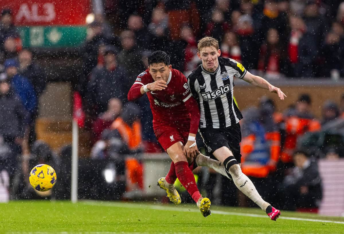 Arne Slot hứa hẹn “hóa rồng” Liverpool với 118 triệu bảng cho bộ đôi Rayan Ait-Nouri và Anthony Gordon