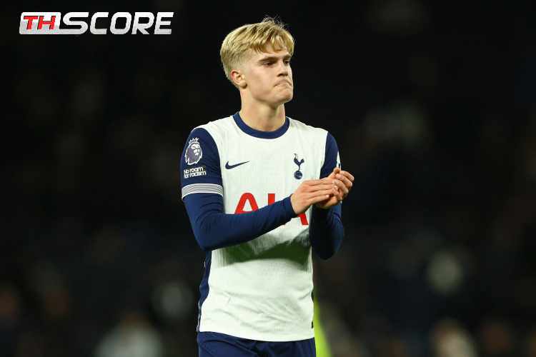 เนวิลล์วิจารณ์เบอร์ริวัลเล่นแย่สุดๆ ในเกมที่พ่ายลิเวอร์พูล