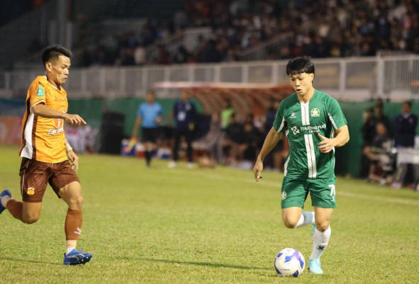 Công Phượng báo tin buồn tới ĐT Việt Nam