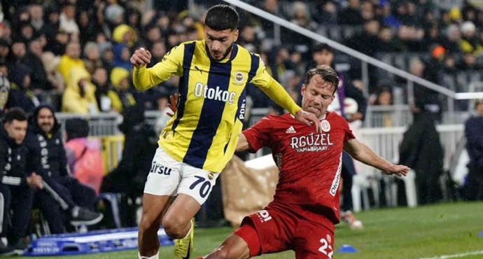 ไร้พ่าย 11 นัด! เฟเนร์บาห์เช่ชนะอันตัลยาสปอร์ 3-0 หลังจ่าฝูง 4 แต้ม