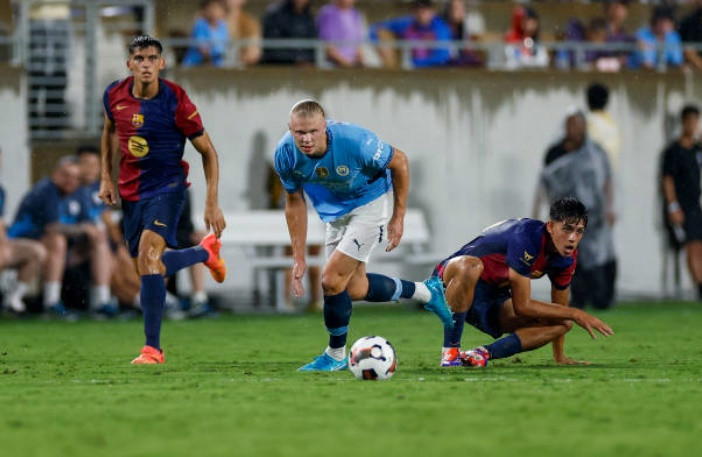 Haaland dính chấn thương, Man City lo lắng trước thềm mùa giải mới