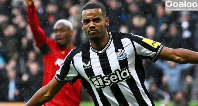 Newcastle United Cruise Past Wolves with Isak's Brilliance