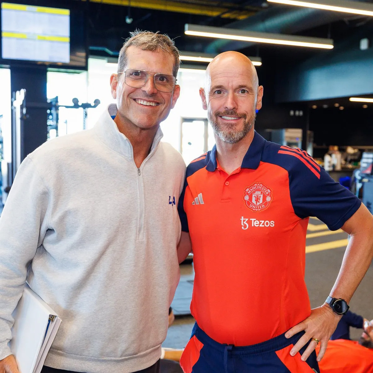 Phái đoàn cấp cao của Manchester United được mời đến thăm sân tập mới của Los Angeles Chargers