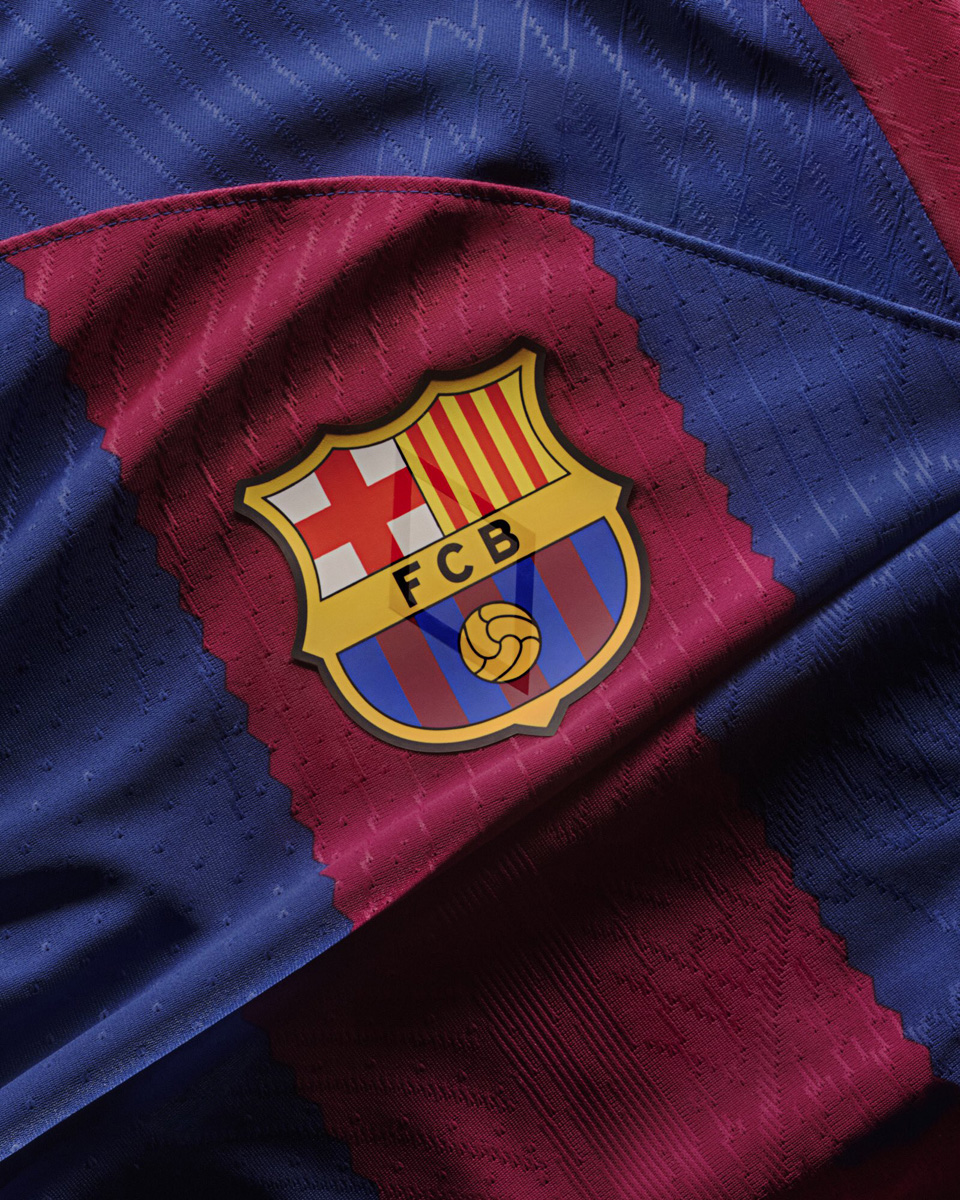 Áo Đấu Sân Nhà Barcelona 2023-24