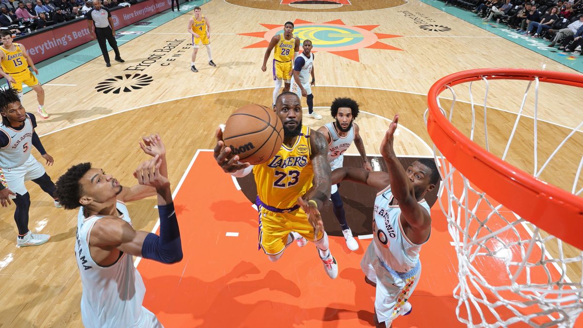 LeBron James Shines as Lakers Overcome Spurs