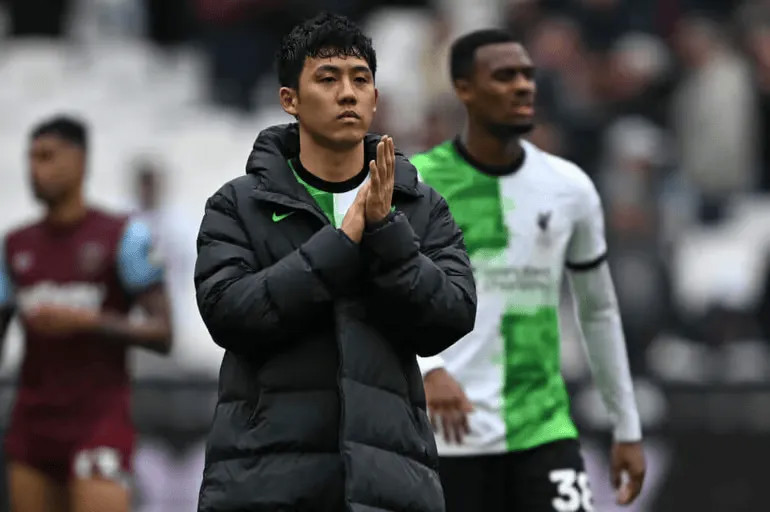 TA: Marseille báo giá Endō Wataru 11,8 triệu bảng nhưng bị từ chối