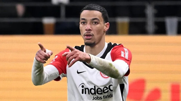 MU hướng đến Ekitike: Canh bạc 84 triệu bảng và dấu ấn của Isak tại Old Trafford