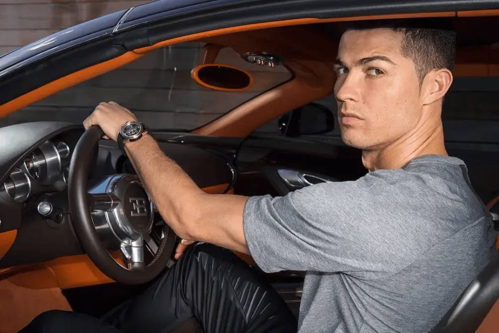The Sun đăng bài viết giới thiệu bộ sưu tập xe sang của cầu thủ người Bồ Đào Nha Cristiano Ronaldo