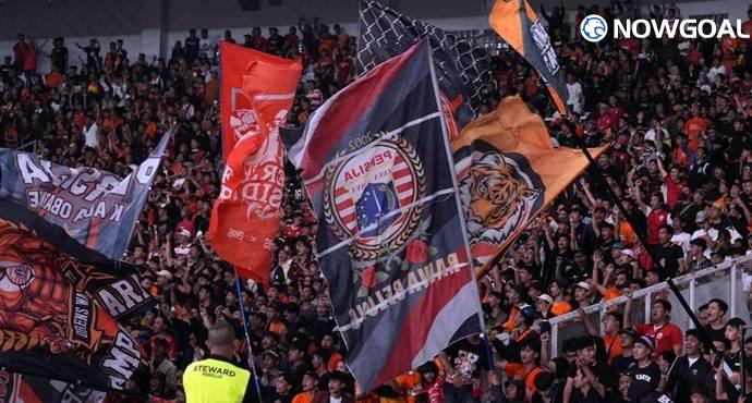 Massive Crowd Turns Out as Persija Sets New Attendance Record in Liga 1