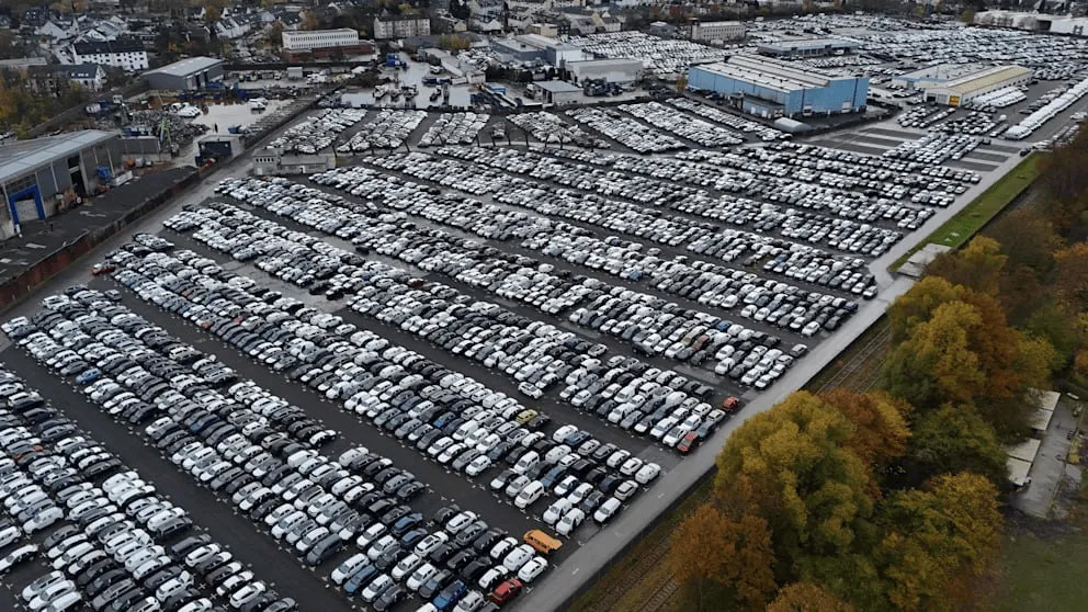 Volkswagen sẽ sa thải nhân viên do các vấn đề như xe năng lượng mới, Wolfsburg cũng bị yêu thắt chặt ngân sách và tăng hiệu quả