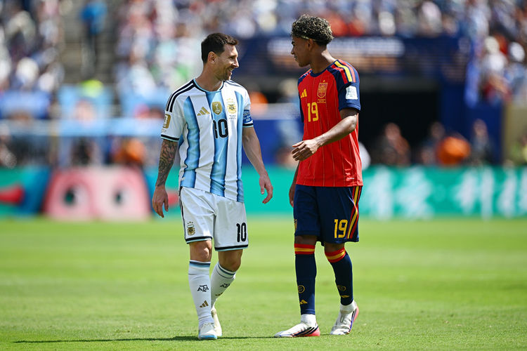 Argentina là đội thứ hai trong lịch sử không có cú sút nào trong hiệp 1 của trận chung kết World Cup – trước đó là Pháp tại kỳ 2022