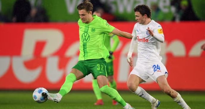 Wolfsburg and Holstein Kiel End Bundesliga Clash in Stalemate