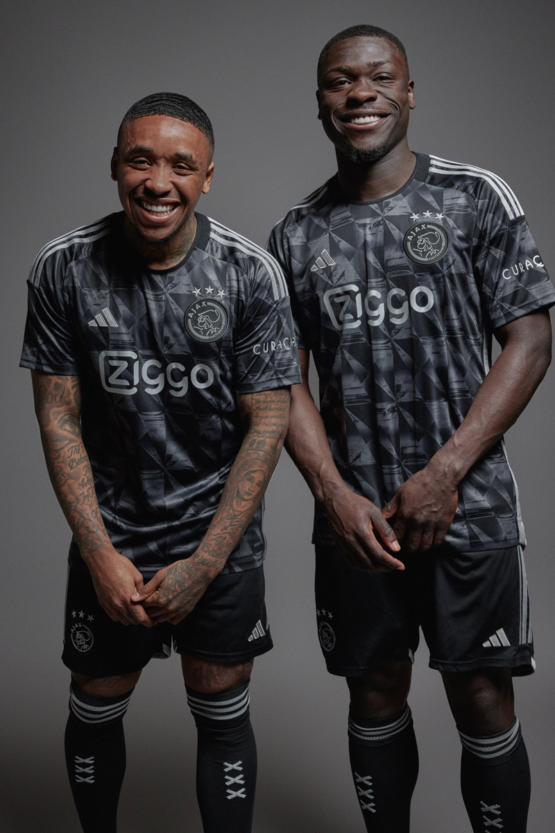 Áo Đấu Sân Khách Thứ Hai Của CLB Ajax 2023-24