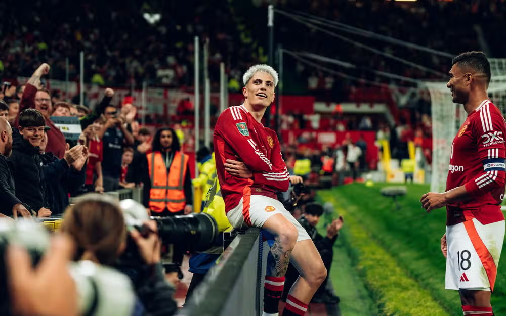 Manchester United Crush Barnsley 7-0 in Carabao Cup