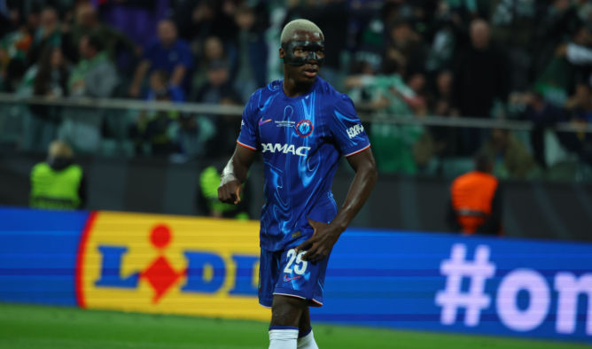 Caicedo, 23 tuổi, đã giành được hai danh hiệu và đứng thứ tư tại Premier League mùa giải này, đá chính trong cả 38 trận đấu cho The Blues.