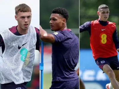 Foden, Palmer và Watkins rút khỏi đội tuyển Anh vì chấn thương
