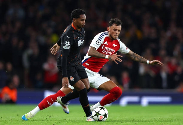 Arteta tiết lộ lý do rút White ra nghỉ sớm ở trận đấu với Shakhtar
