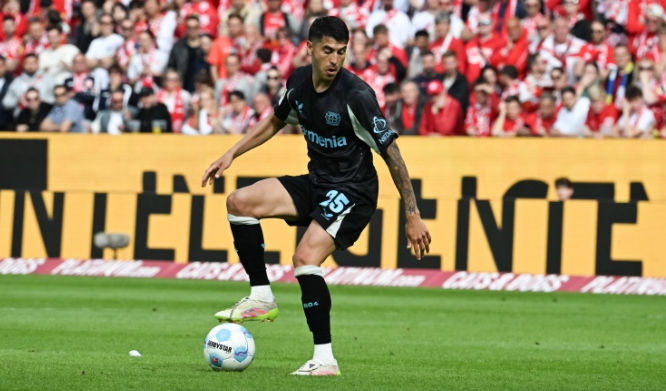 Người đại diện giới thiệu Palacios đến Riyadh