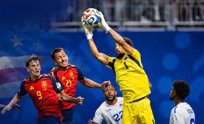 Lên đời! Thủ môn 40 tuổi Vozinha xuất sắc nhất trận Cape Verde 0-0 Tây Ban Nha