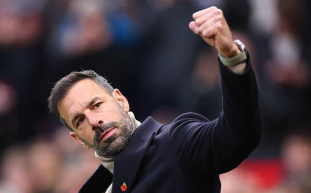 Van Nistelrooy gửi thông tin chuẩn mực về Ruben Amorim cho cầu thủ MU trước khi chia tay
