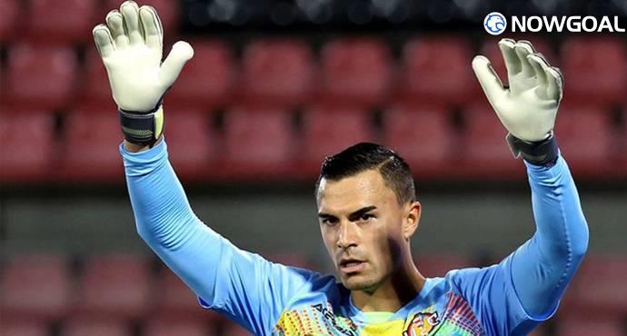 Indonesia Faces Goalkeeper Dilemma as Emil Audero Suffers Sudden Injury