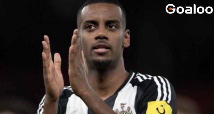 Newcastle to Offer Isak New Contract, Insist He's Not For Sale