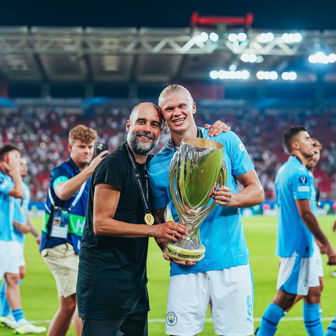Vương miện thứ 4 của năm! Manchester City đánh bại Sevilla để giành Siêu cúp UEFA đầu tiên