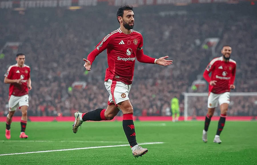 Merson: Chỉ Vị Trí của Bruno Fernandes Là Chắc Chắn An Toàn Sau Khi Amorim Nhậm Chức Tại Manchester United