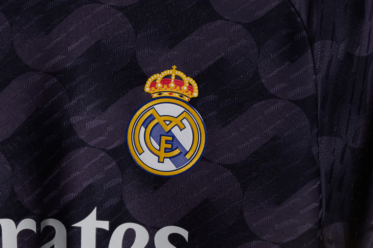 Áo Đấu Sân Khách Của Real Madrid 2023-24
