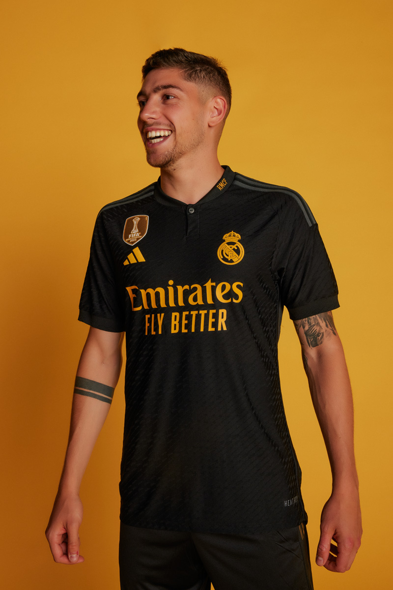 Áo Đấu Sân Khách Thứ Hai Của Real Madrid 2023-24