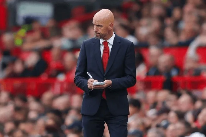 Neville: Manchester United không thể tìm được huấn luyện viên giỏi hơn Ten Hag, việc giành chức vô địch cần thời gian