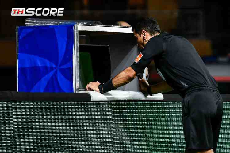 การตรวจสอบ VAR ที่ยาวนานที่สุดในประวัติศาสตร์ฟุตบอลอังกฤษ!เกิน 5 นาที