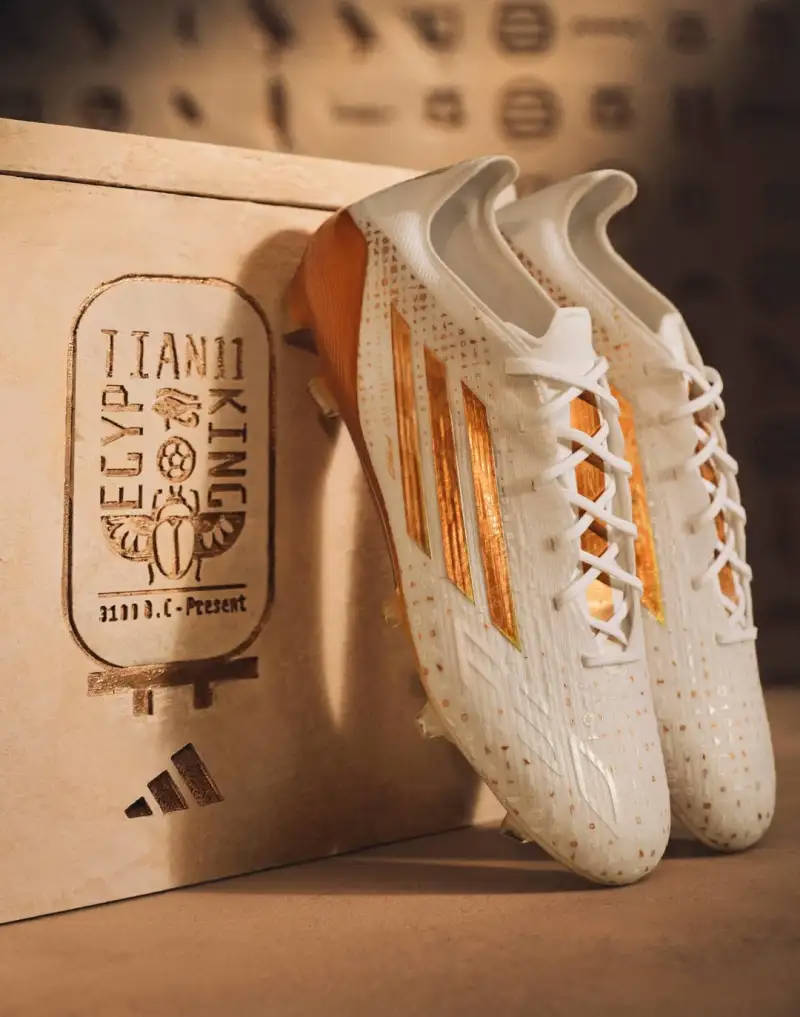 Kết hợp bối cảnh văn hóa Ai Cập! adidas ra mắt phối màu F50 dành riêng cho Salah