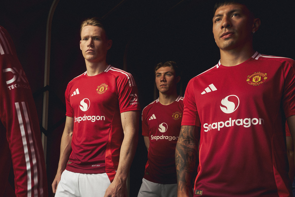 Áo đấu sân nhà của Manchester United cho mùa giải 2024-25