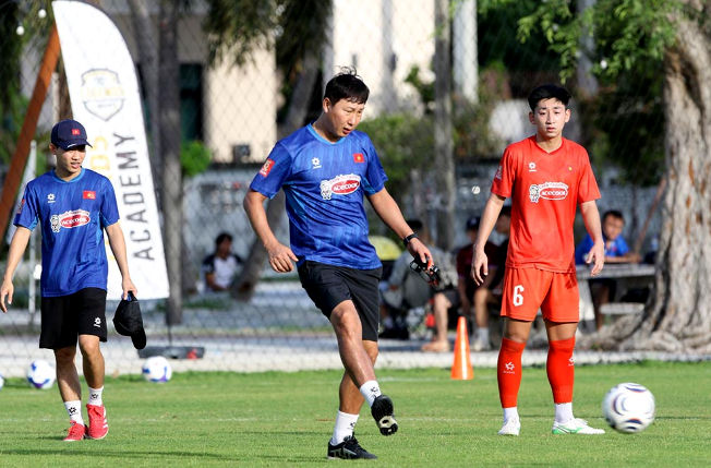ĐT Việt Nam tập huấn tại Thái Lan, sẵn sàng cho ASEAN Cup 2026