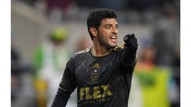 Los Angeles FC Batal Aktifkan Opsi Kontrak 2025 untuk Carlos Vela