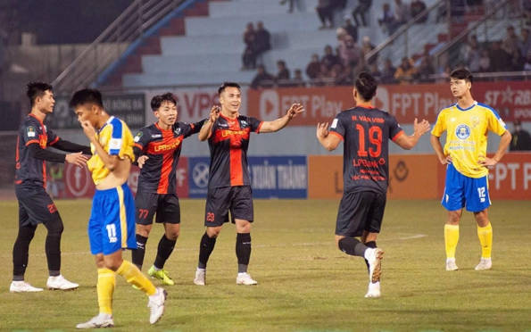 ĐT Việt Nam nhận 'tin sét đánh' từ Hoàng Đức